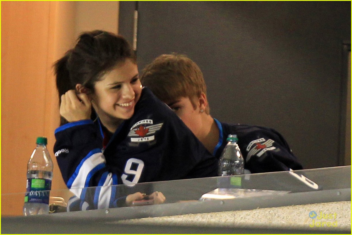 Selena Gomez & Justin Bieber: Hockey Honeys