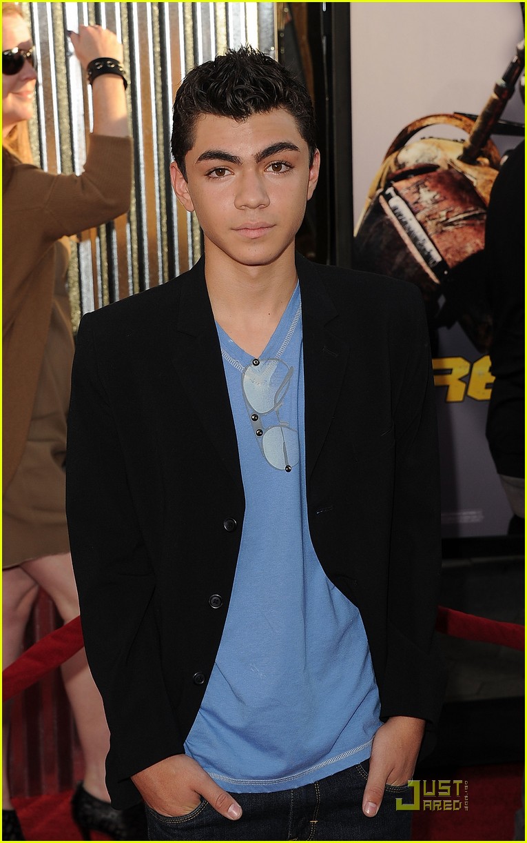 Caroline Sunshine & Adam Irigoyen: 'Real Steel' Premiere Pals