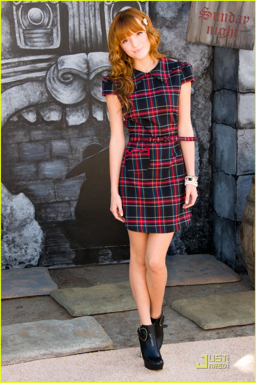 Bella Thorne: 'Puss in Boots' Premiere