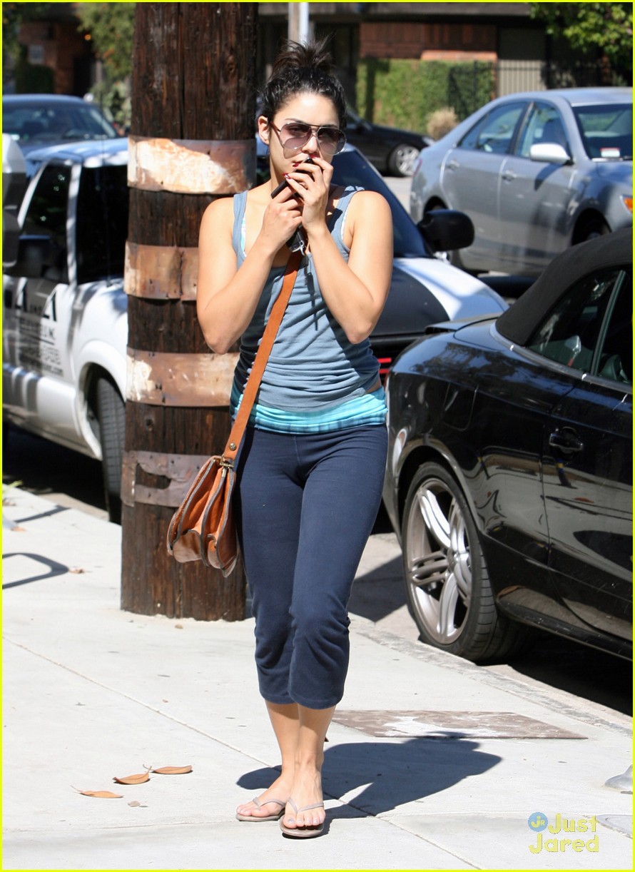 Vanessa Hudgens: Lunch with Kim Hidalgo!