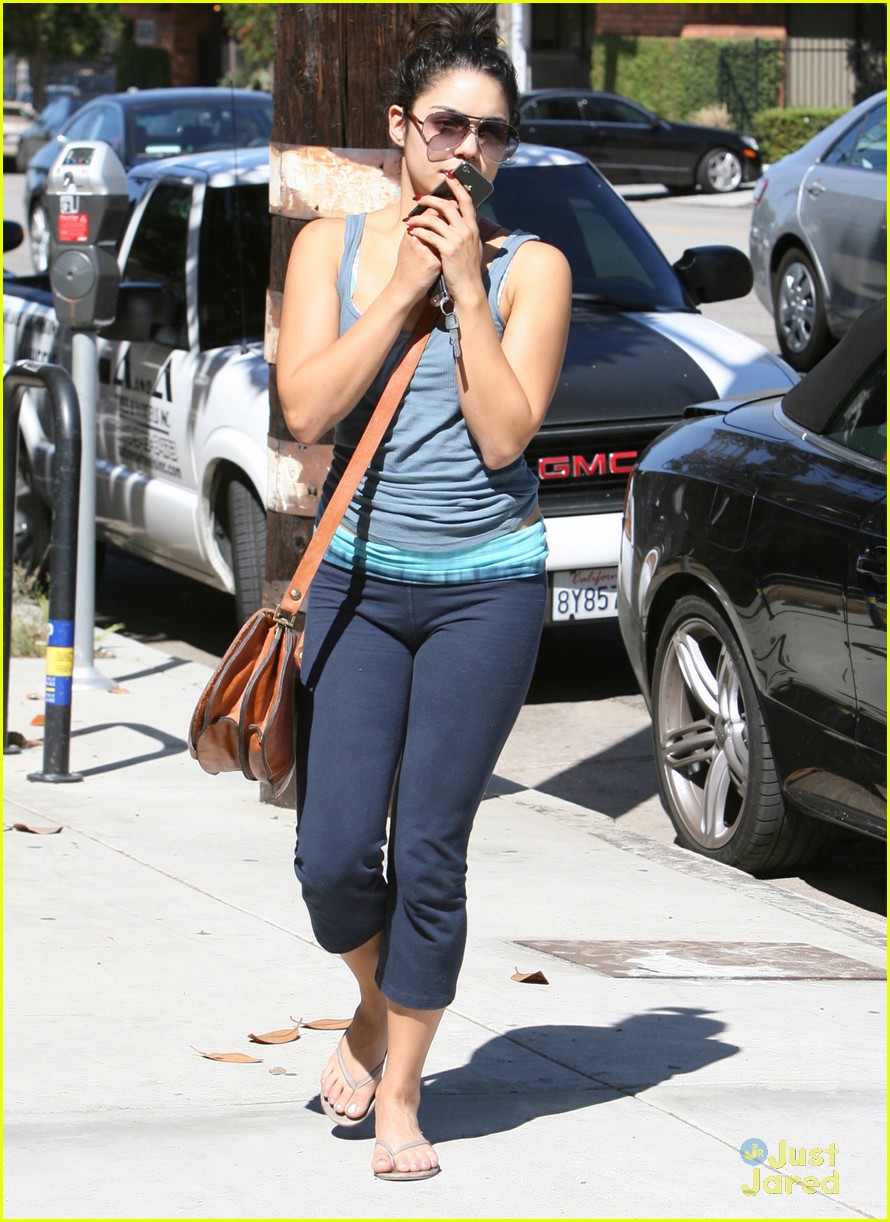 Vanessa Hudgens: Lunch with Kim Hidalgo!