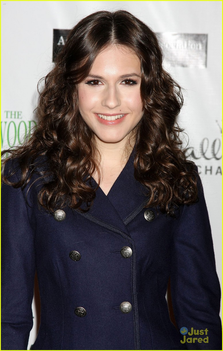 Ashley Argota & Erin Sanders: Hollywood Christmas Cuties