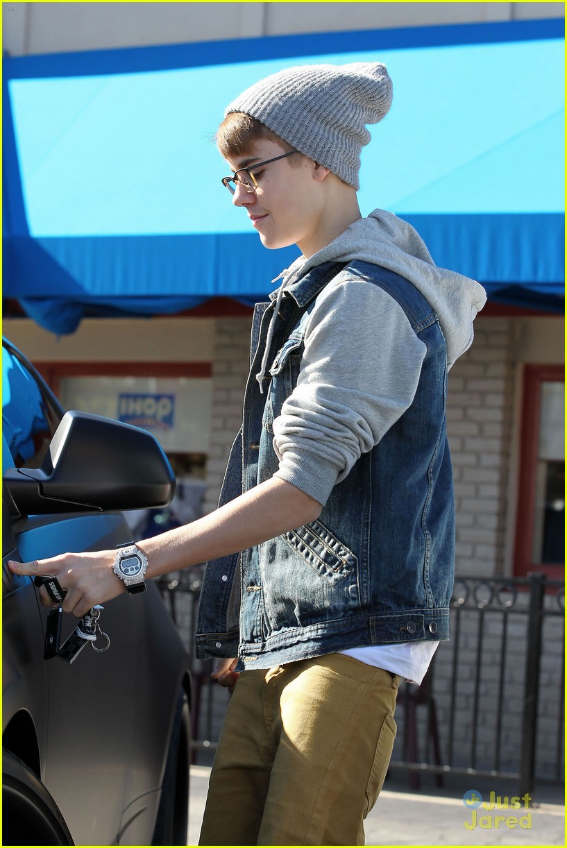 Selena Gomez & Justin Bieber: IHOP Breakfast!