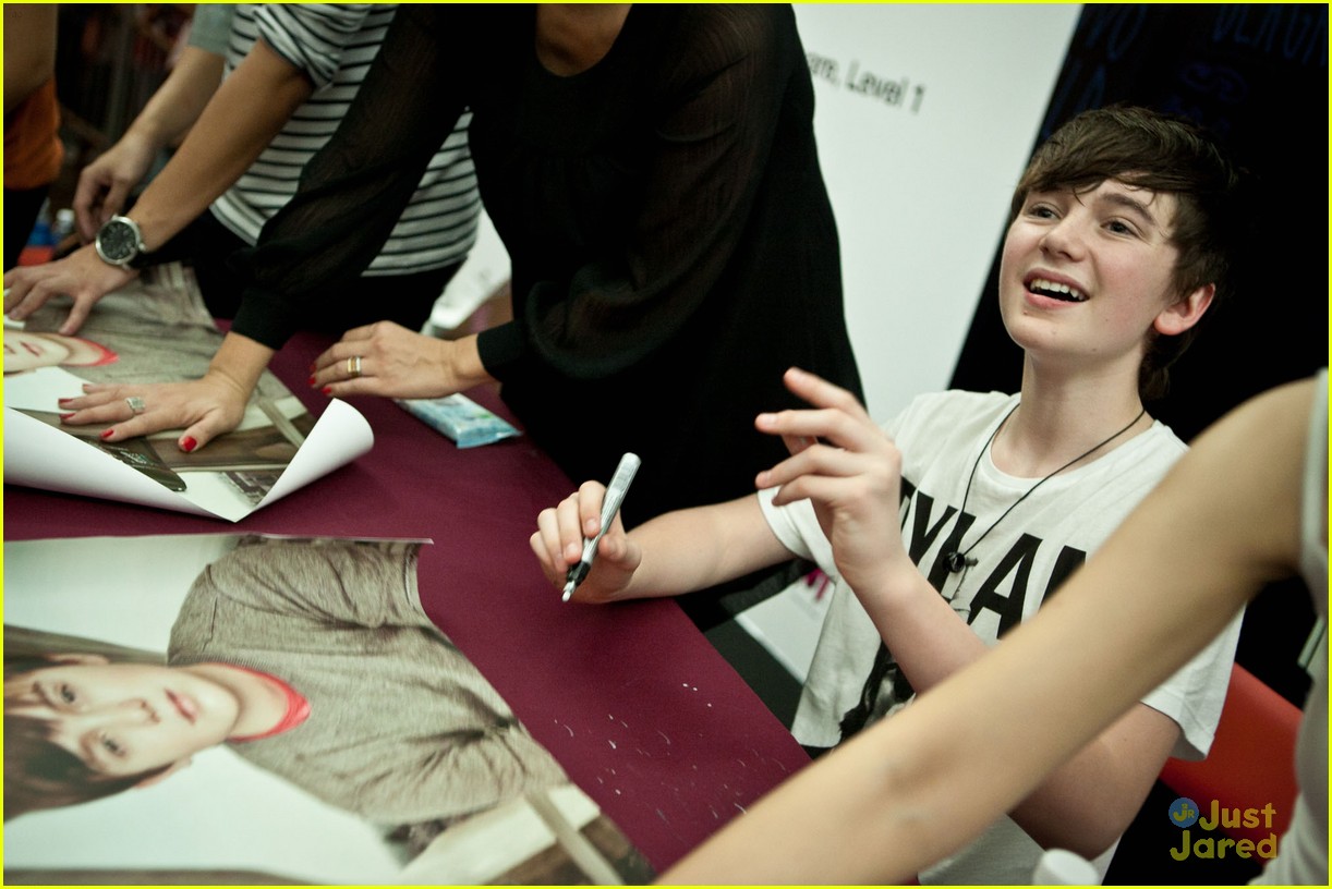 Greyson Chance: Singapore Signing!