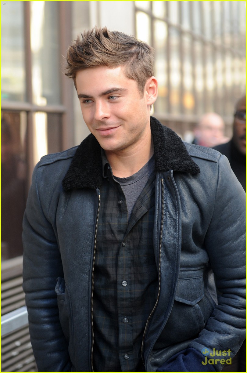 Zac Efron: BBC Radio Studios Stud!