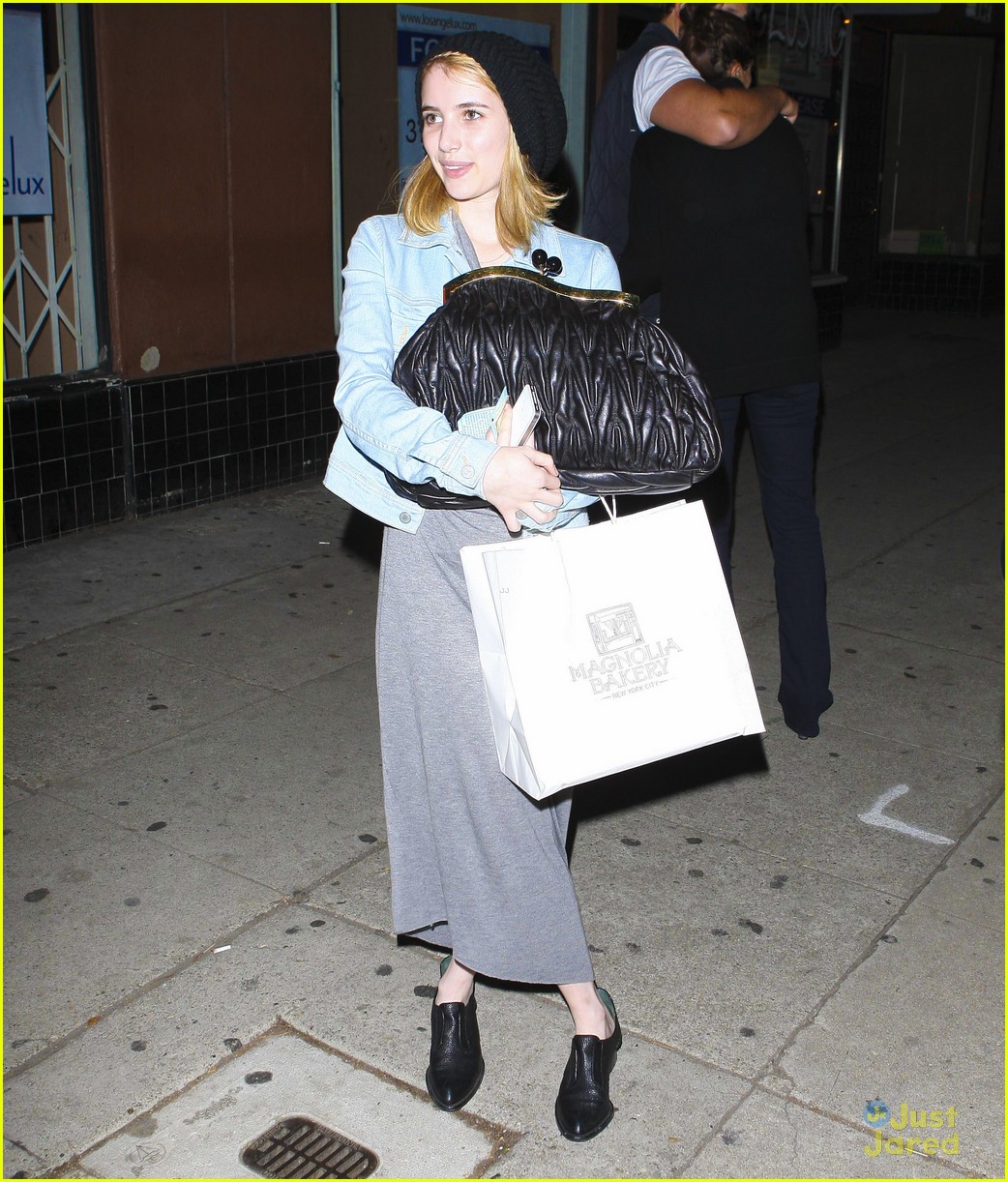 Emma Roberts: Magnolia Bakery Beauty