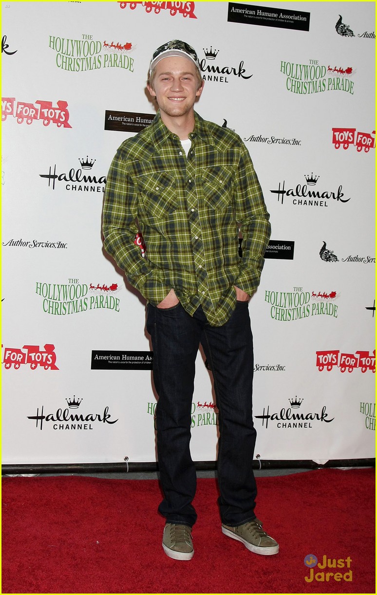 Jason Dolley & Bradley Steven Perry: Hollywood Christmas Parade Pair