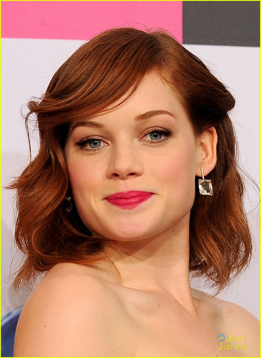 Jane Levy: American Music Awards 2011