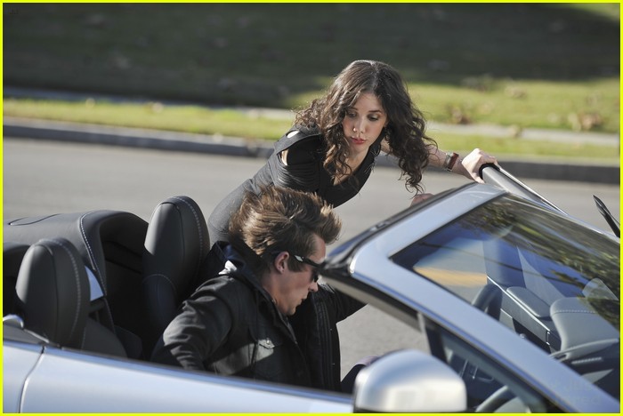 Erica Dasher: 'Jane By Design' Pilot Pics!
