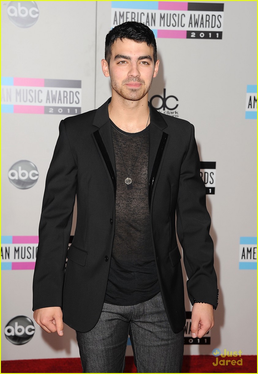 Joe Jonas: American Music Awards 2011