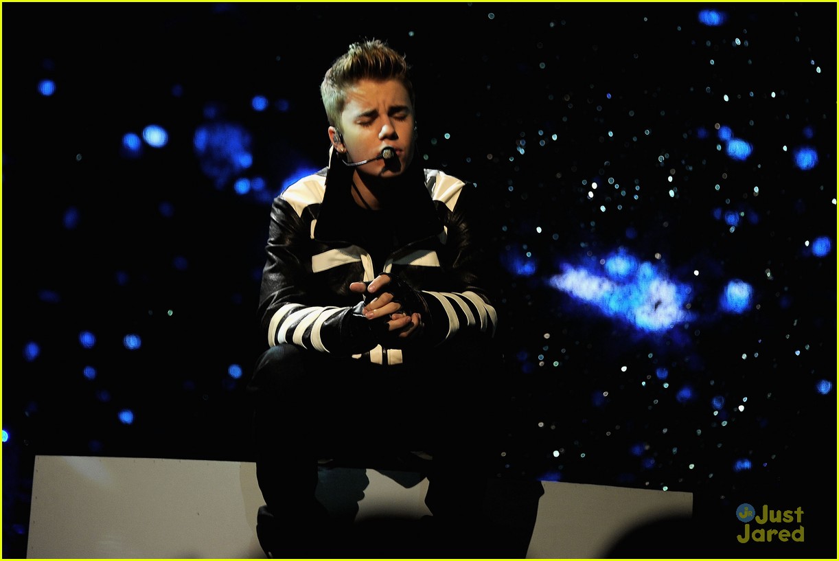 Justin Bieber: Big Winner at MTV EMAs!