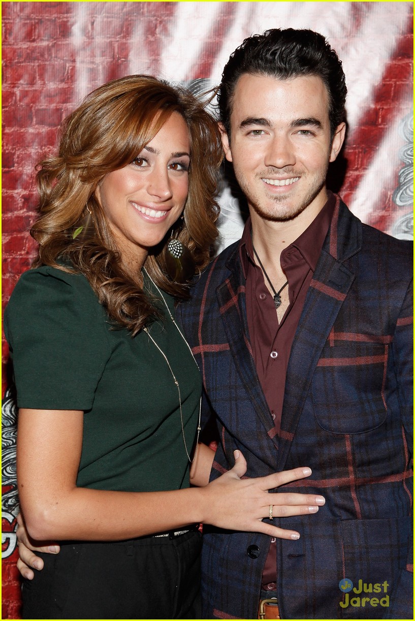 Kevin & Danielle Jonas: 'Godspell' Opening Night!