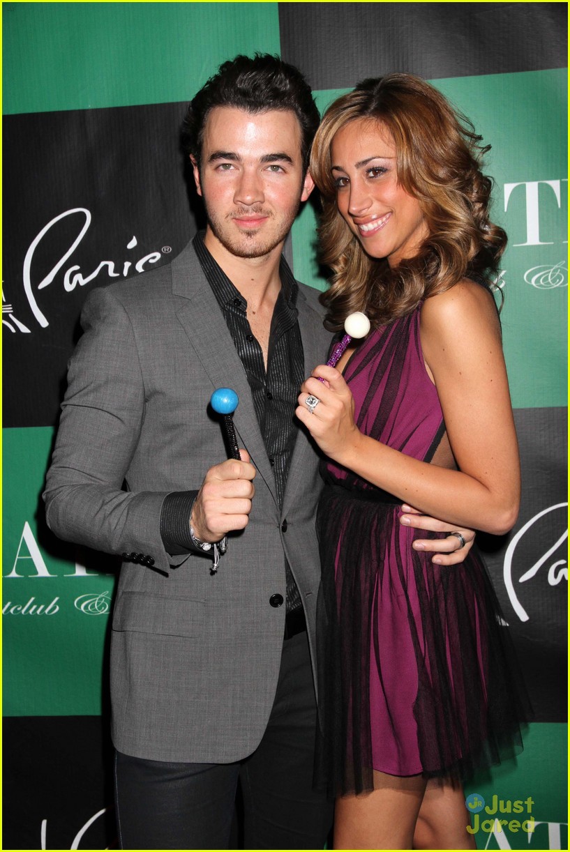 Kevin Jonas: Birthday Bash in Vegas with Danielle & Joe!