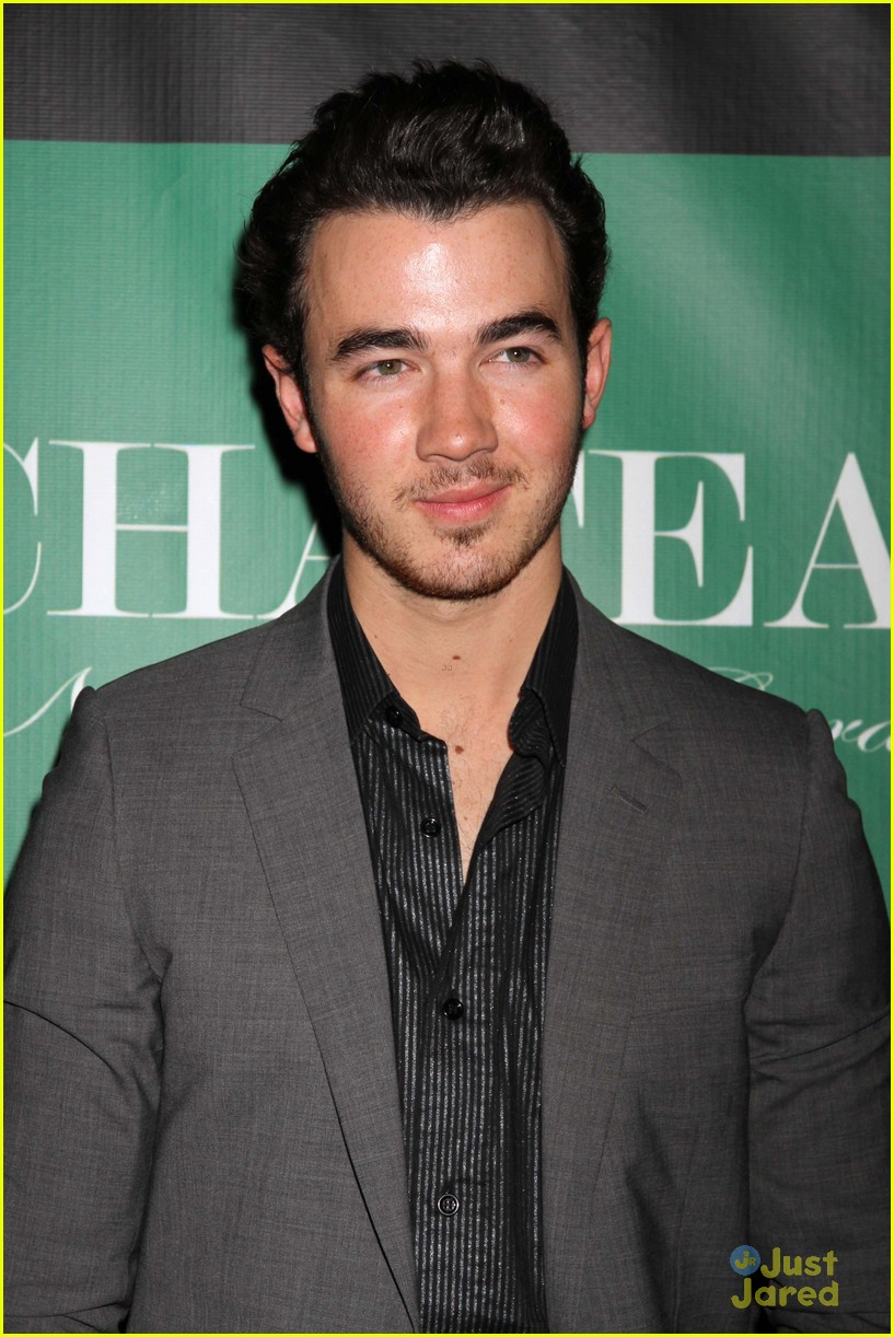 Kevin Jonas: Birthday Bash in Vegas with Danielle & Joe!