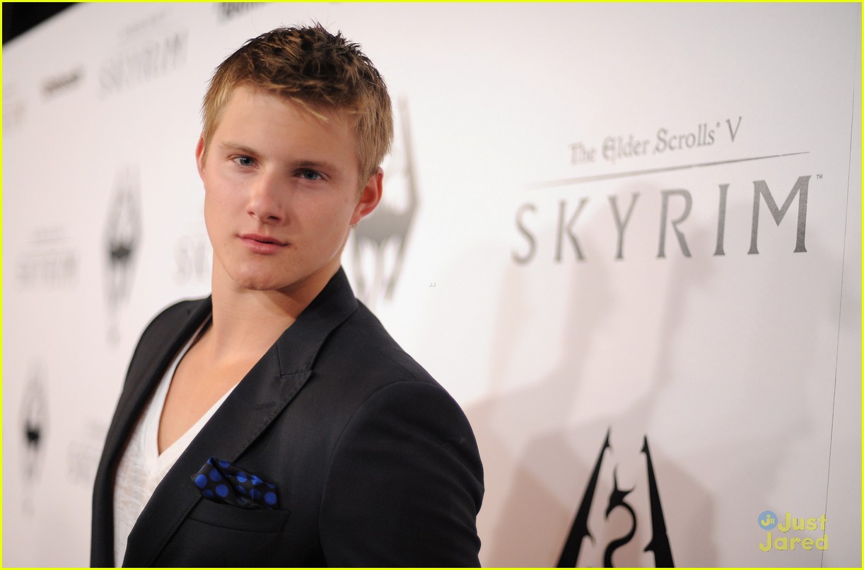 Alexander Ludwig & Carter Jenkins: 'Elder Scrolls' Launch