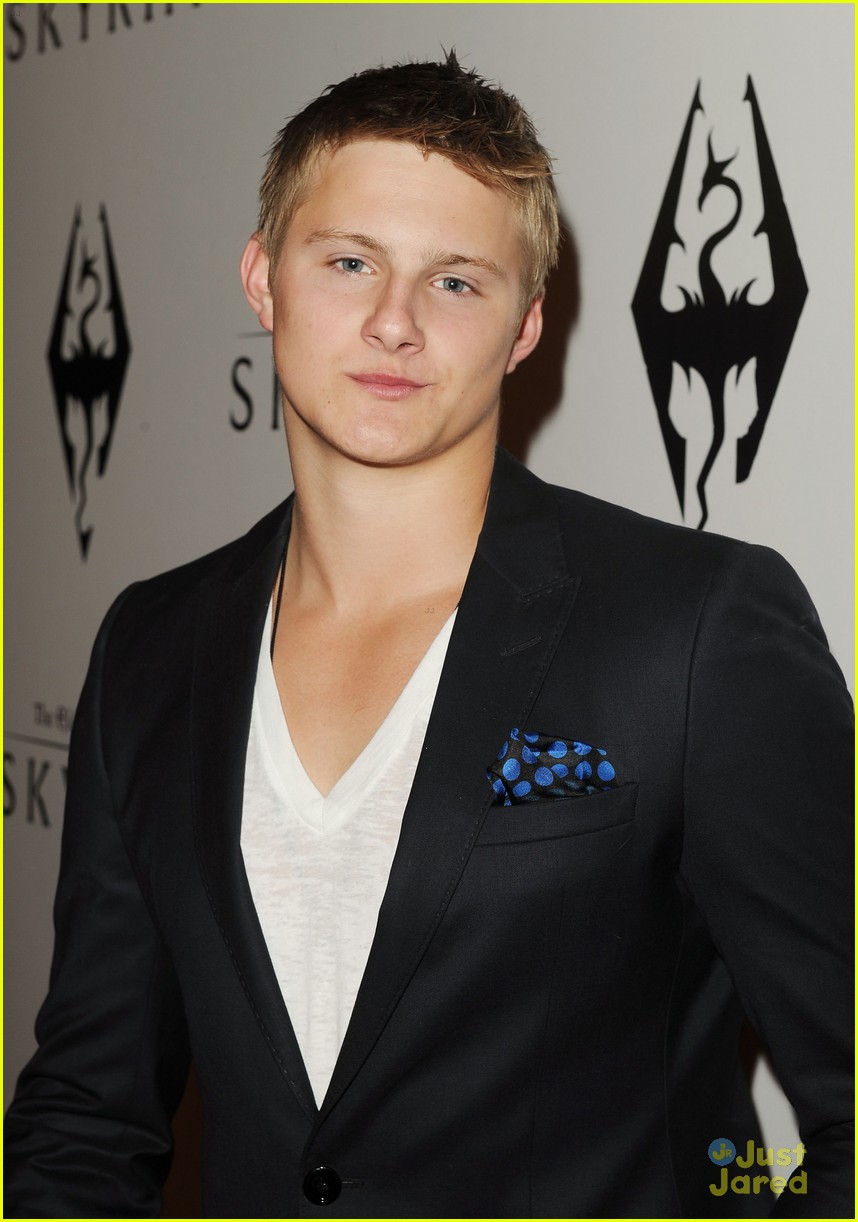 Alexander Ludwig & Carter Jenkins: 'Elder Scrolls' Launch