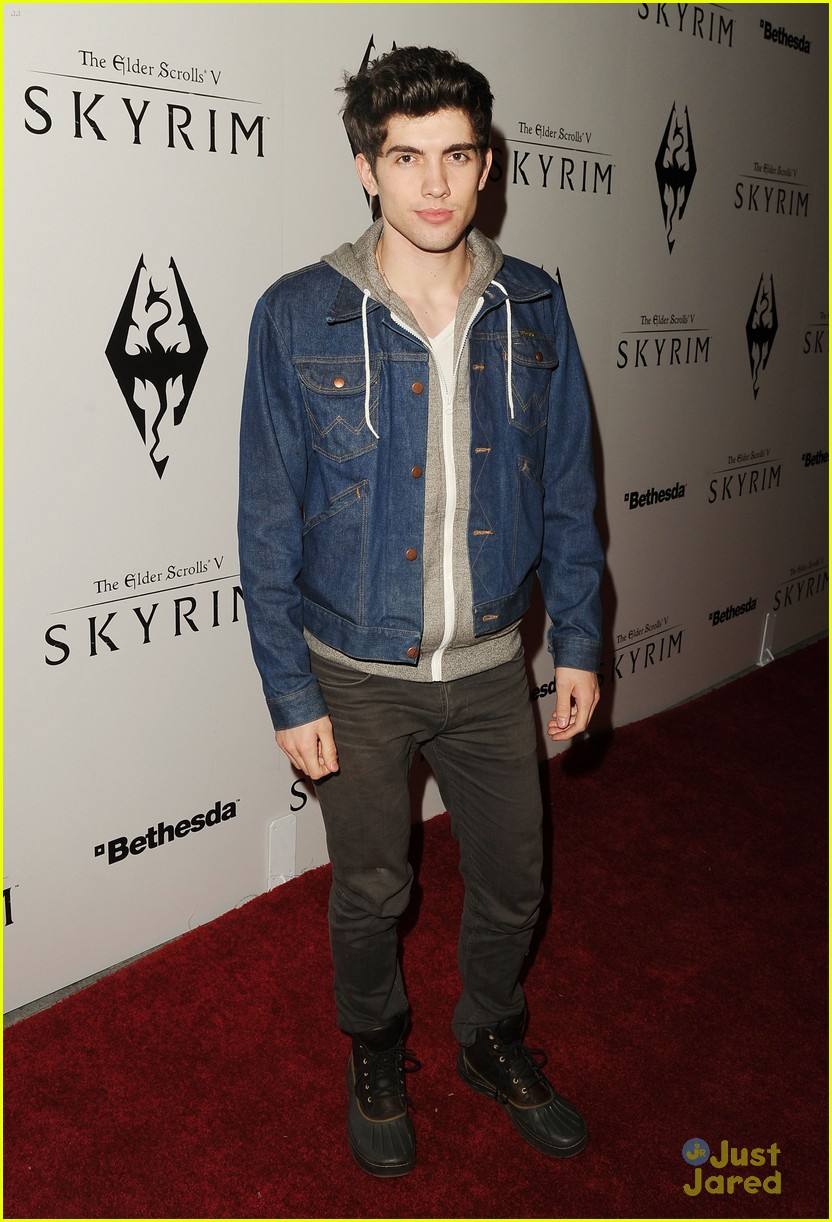 Alexander Ludwig & Carter Jenkins: 'Elder Scrolls' Launch
