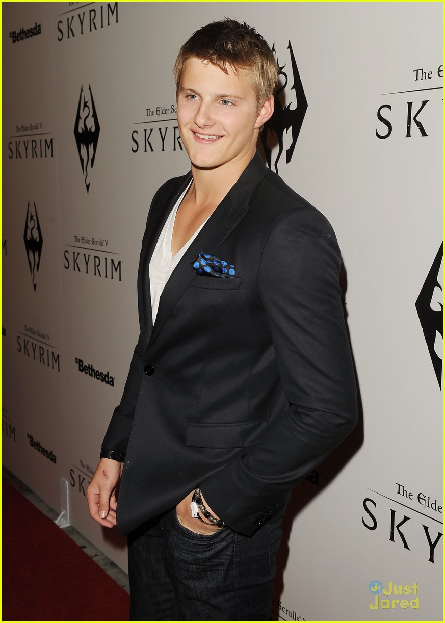 Alexander Ludwig & Carter Jenkins: 'Elder Scrolls' Launch