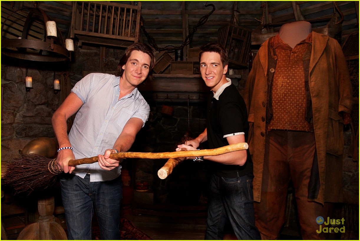 James & Oliver Phelps: Broom Brothers!