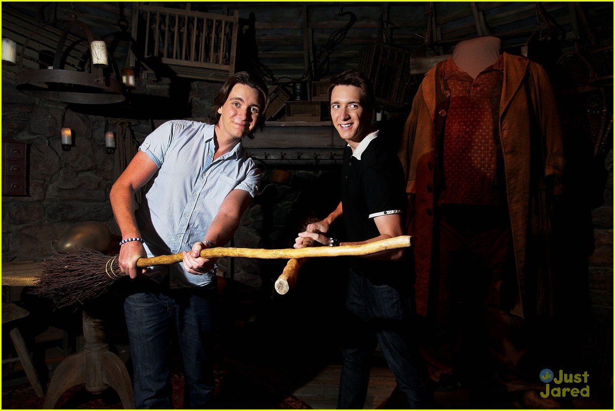 James & Oliver Phelps: Broom Brothers!