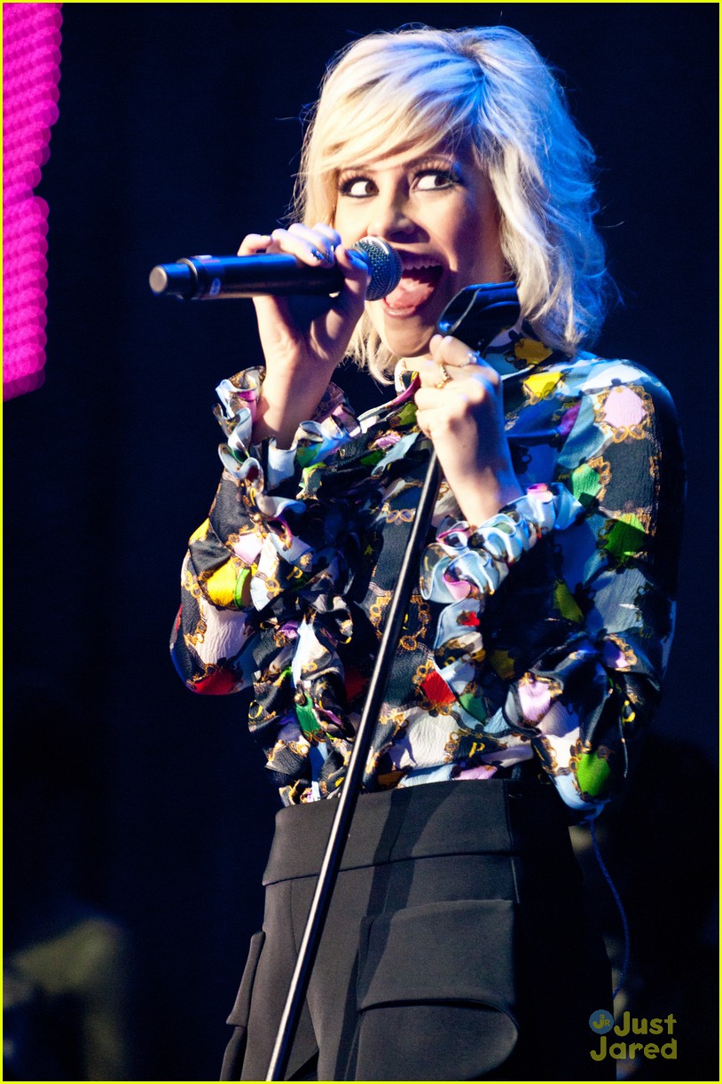 Pixie Lott Beats Bullying with a Big March