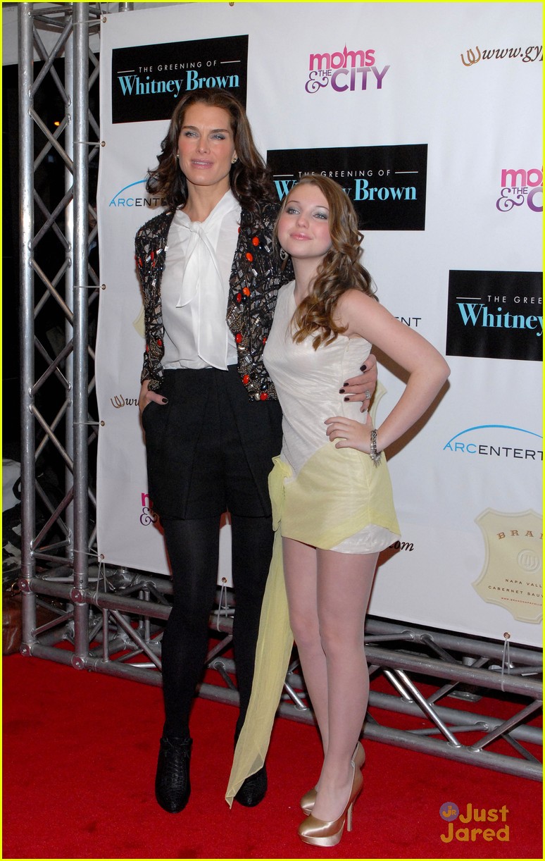 Sammi Hanratty: 'The Greening of Whitney Brown' Premiere