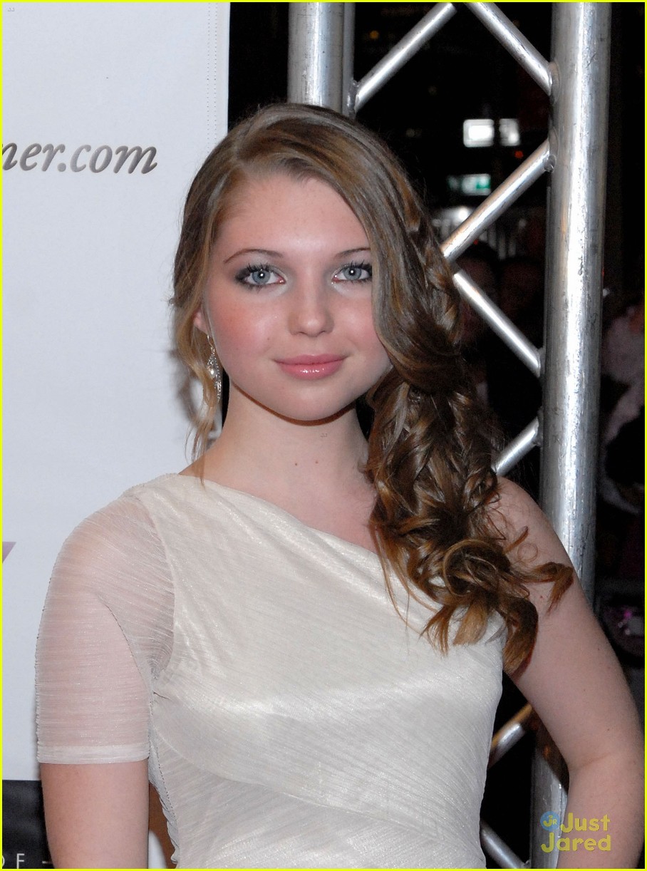 Sammi Hanratty: 'The Greening of Whitney Brown' Premiere