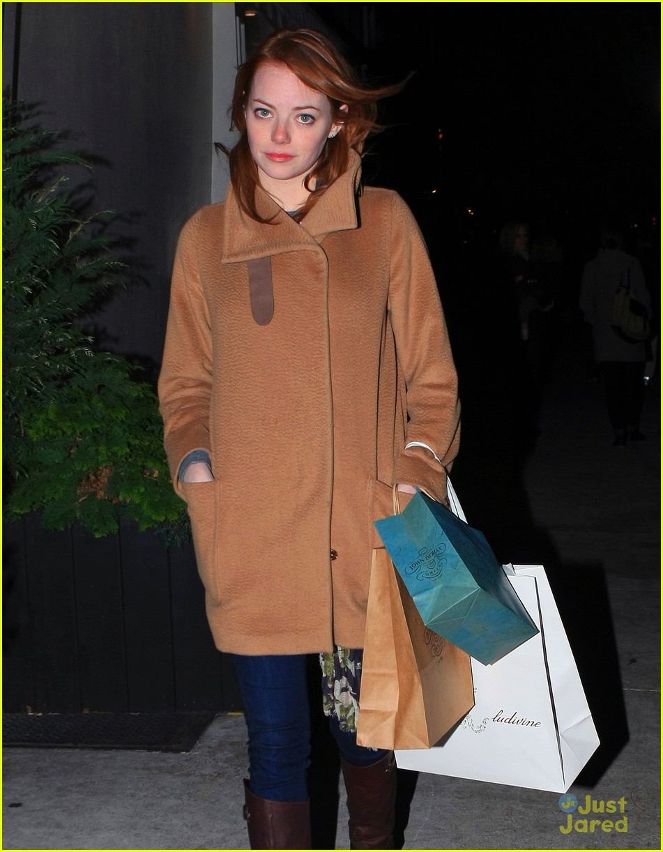 Emma Stone: Pink Lipstick Pioneer
