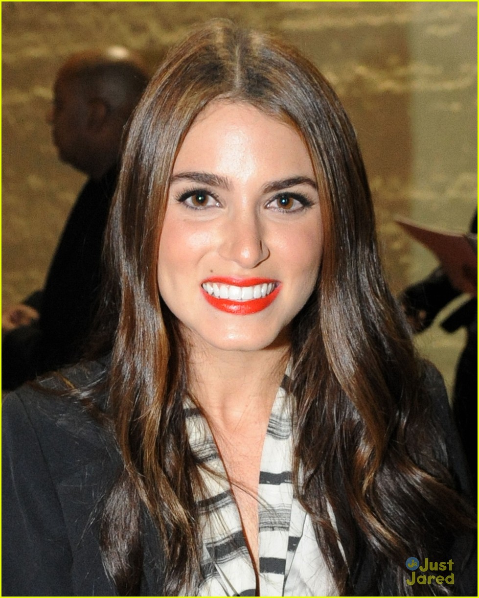 Ashley Greene & Nikki Reed: Twilight Tour in Atlanta!