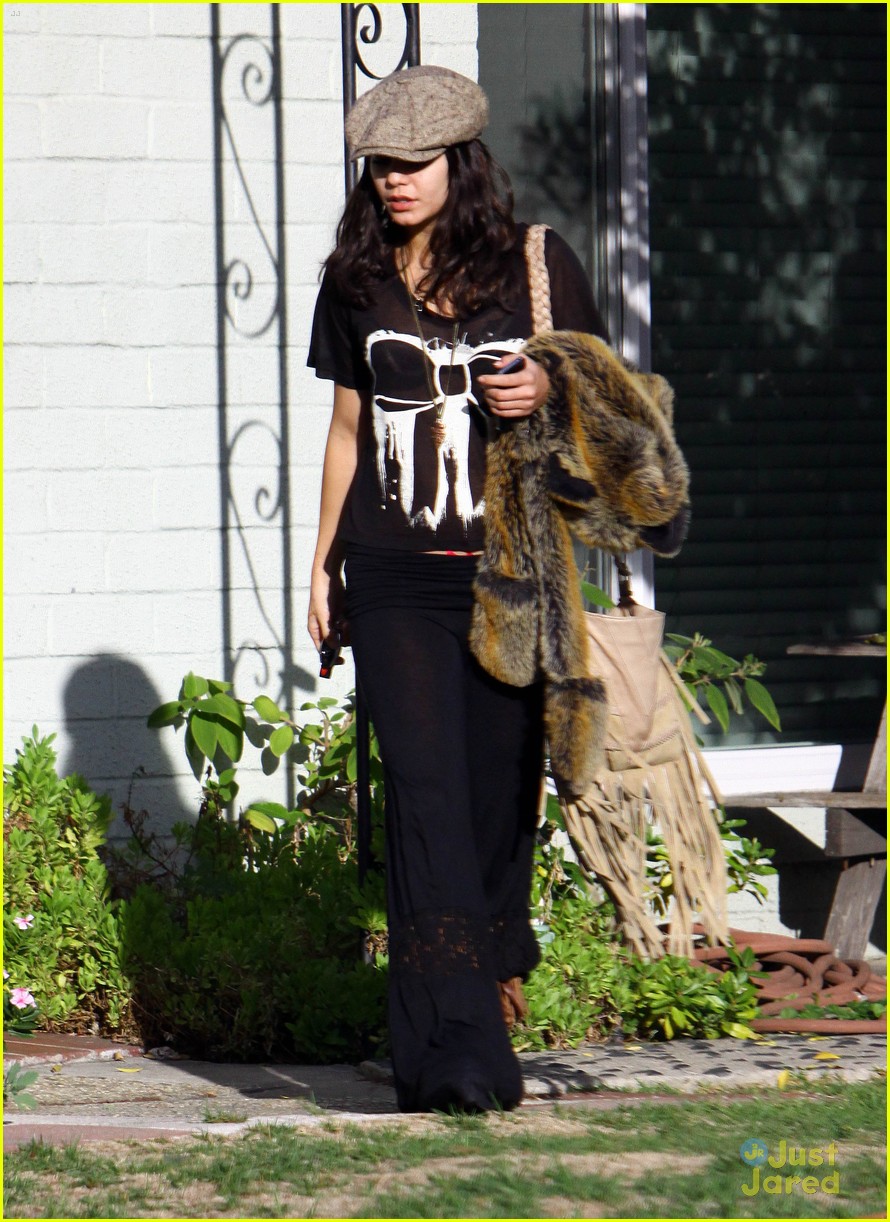 Vanessa Hudgens & Austin Butler: Lunch Lovers