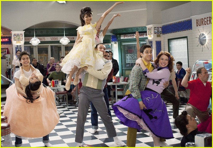 Selena Gomez & Jennifer Stone: Rock Around The Clock!