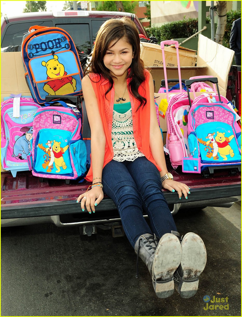Zendaya: Backpack Delivery Day!!!