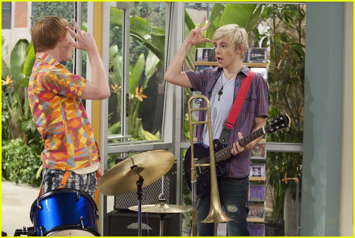 Laura Marano to Calum Worthy: What Did You Do To My Book?!