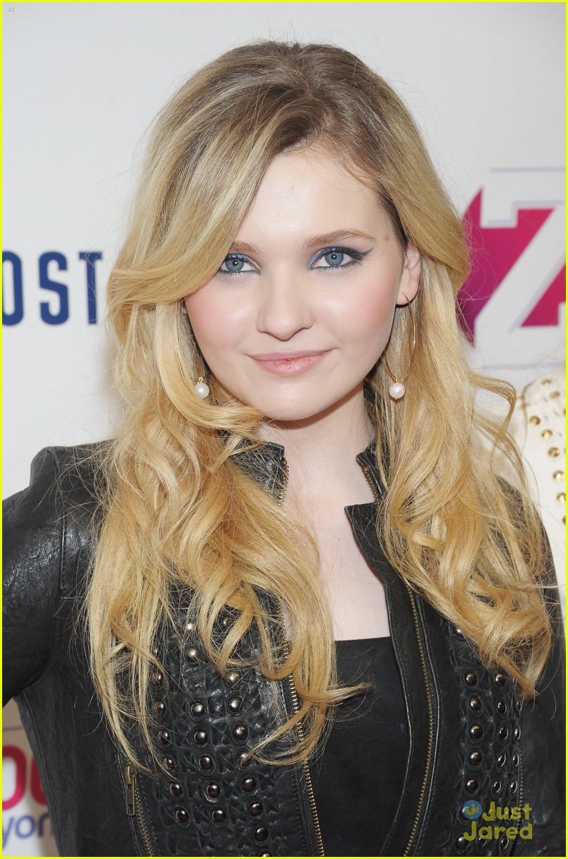 Abigail Breslin: Z100's Jingle Ball Beauty!