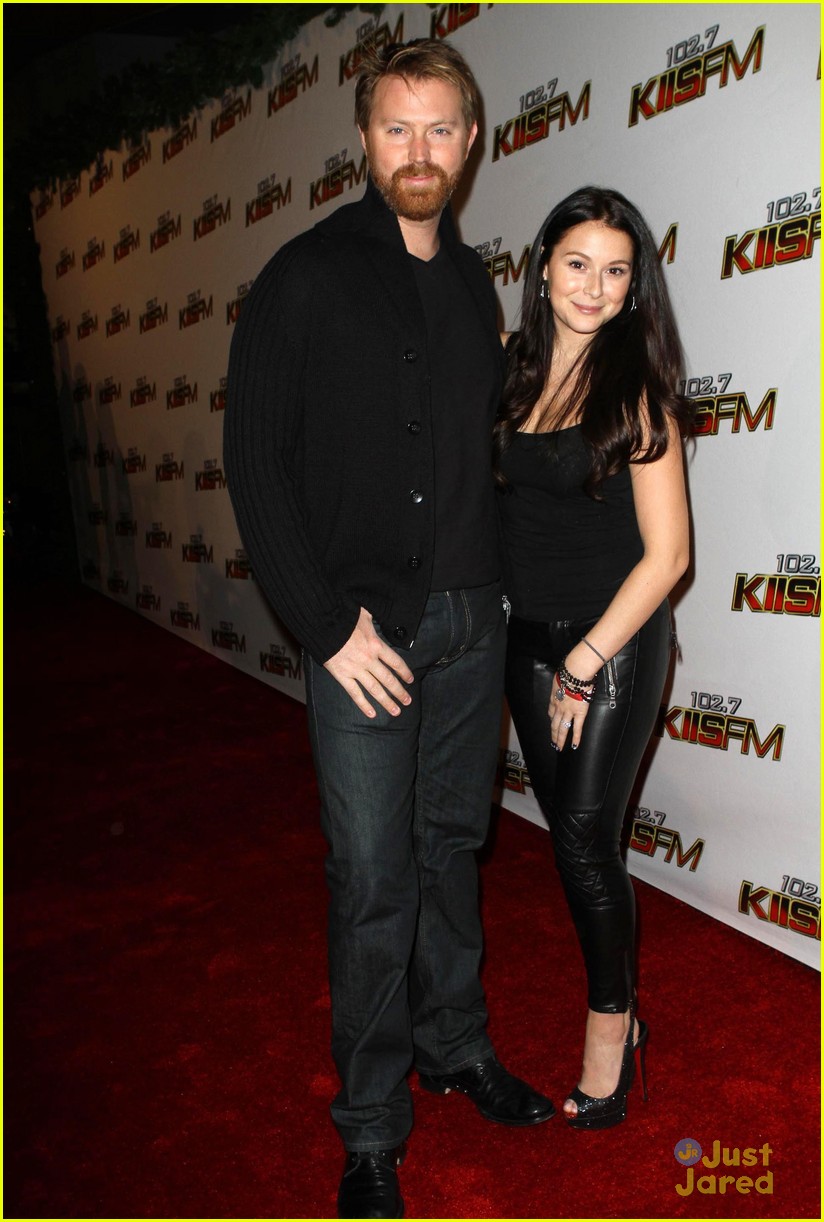 Alexa Vega & Sean Covel: Jingle Ball 2011