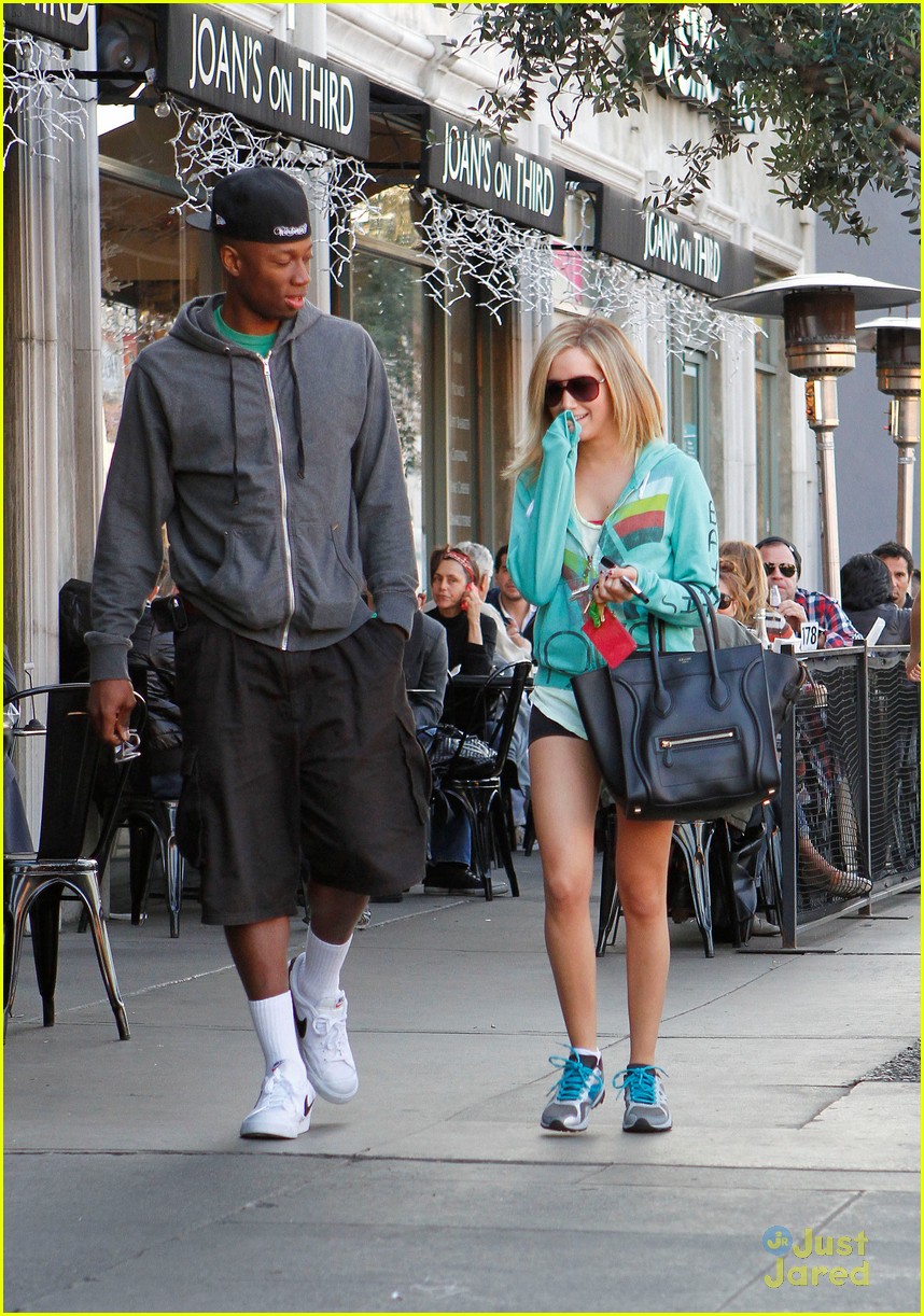 Ashley Tisdale: Lunch with Robbie Jones!