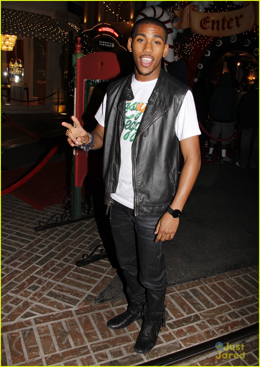 Brandon Smith 'Lets It Shine' at The Grove
