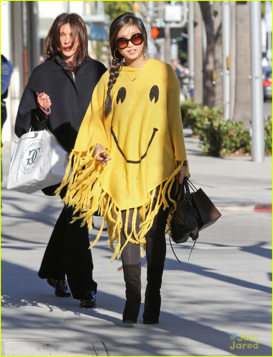 Brenda Song: Smiley Face Shopper