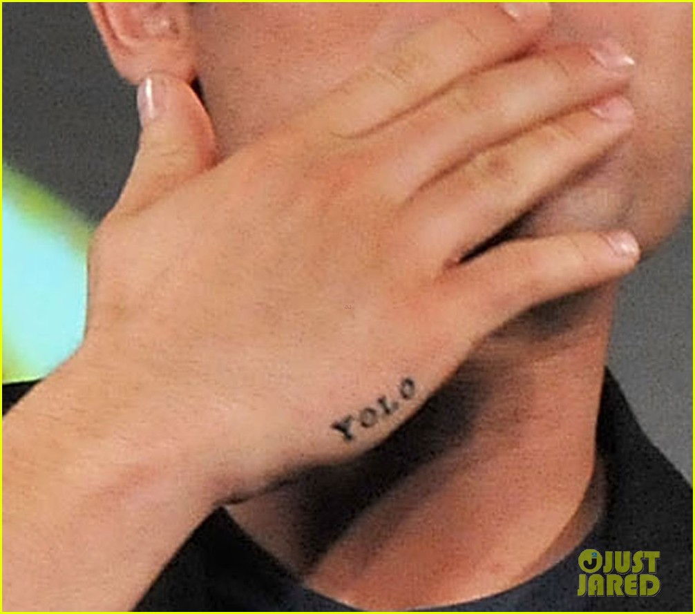 Zac Efron's New Tattoo: 'YOLO'!