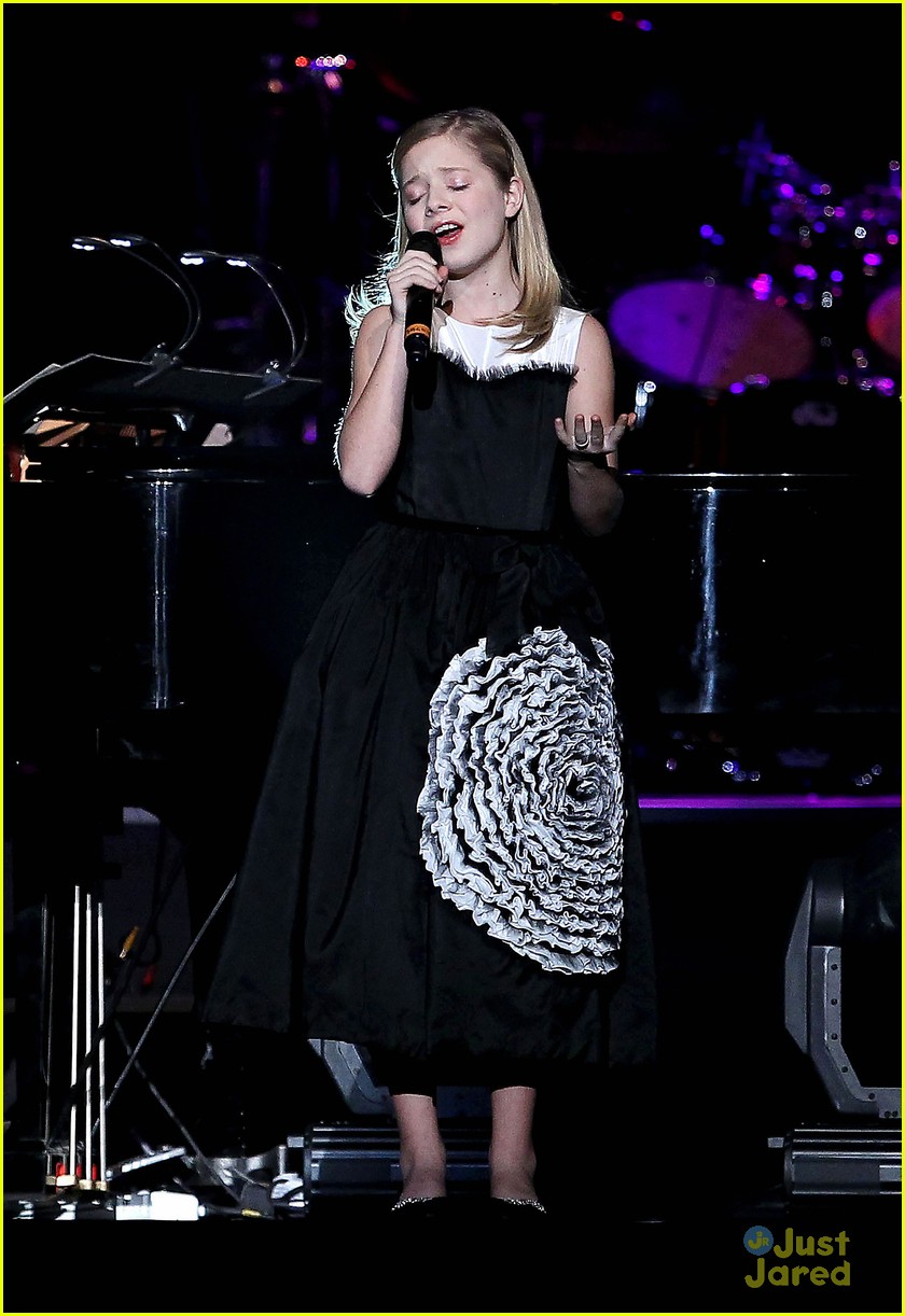 Jackie Evancho Can 'Hold Her Own Doing An Entire Show'