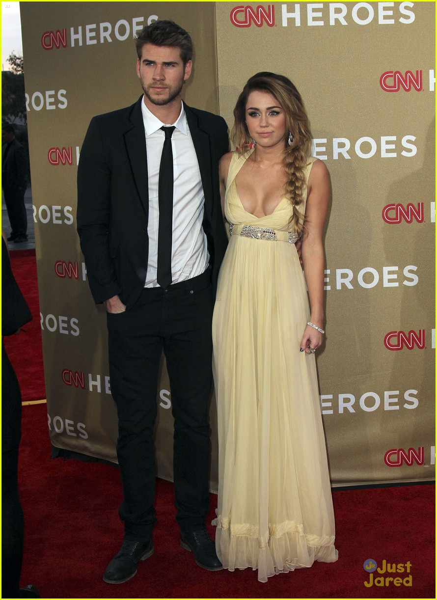 Miley Cyrus: CNN Heroes with Liam Hemsworth!