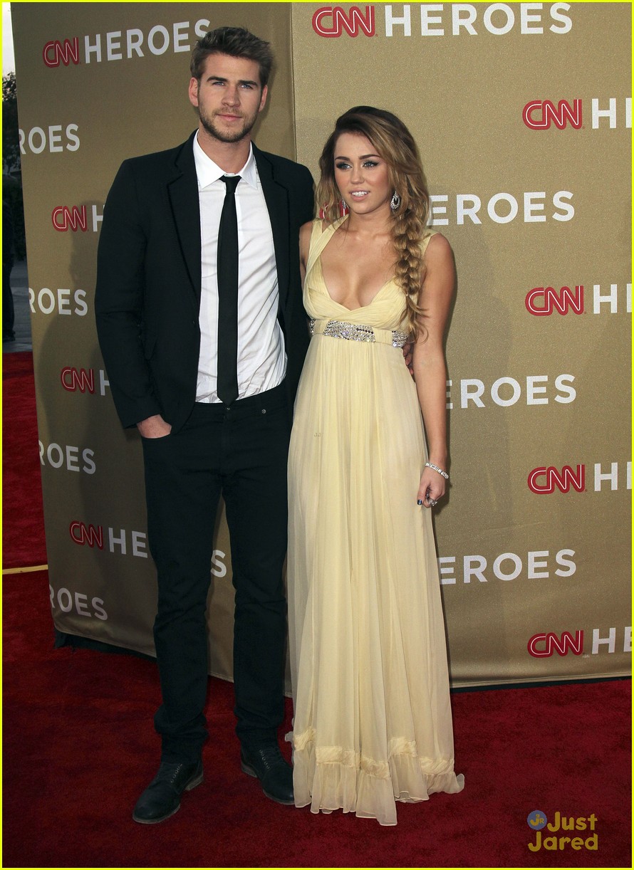 Miley Cyrus: CNN Heroes with Liam Hemsworth!