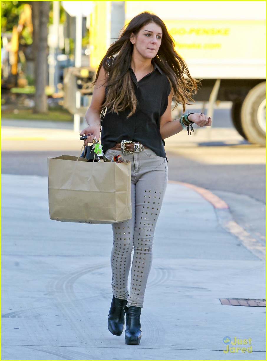 Shenae Grimes: Fred Segal Stop