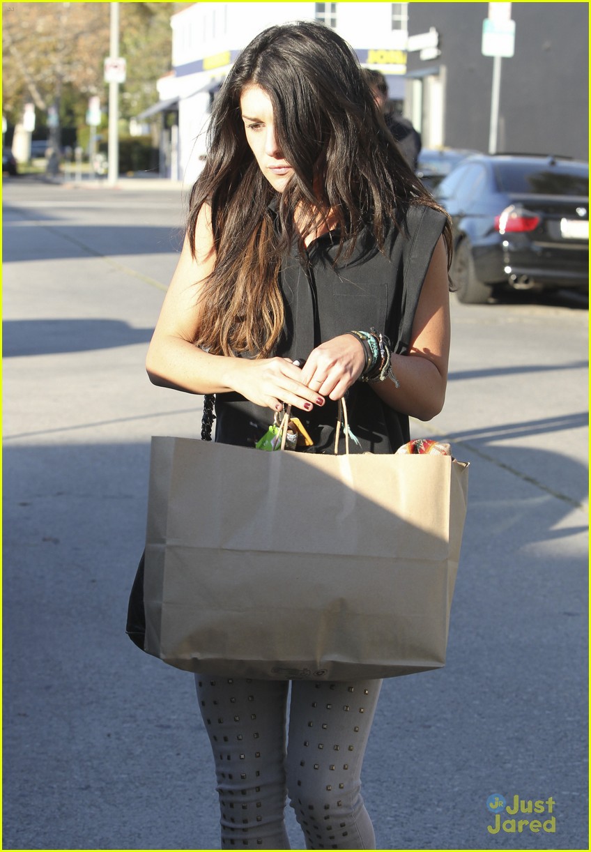 Shenae Grimes: Fred Segal Stop