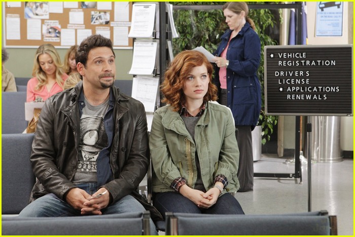 Thomas McDonell on 'Suburgatory' -- FIRST LOOK!