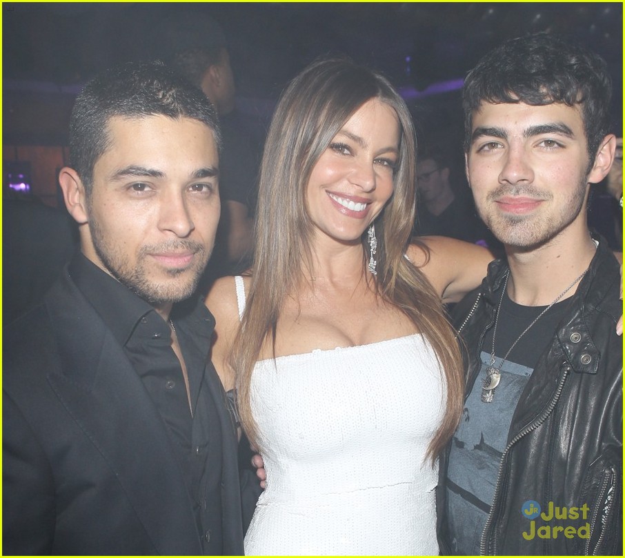 Joe Jonas & Lauren Conrad: New Year's Eve at Bellagio!
