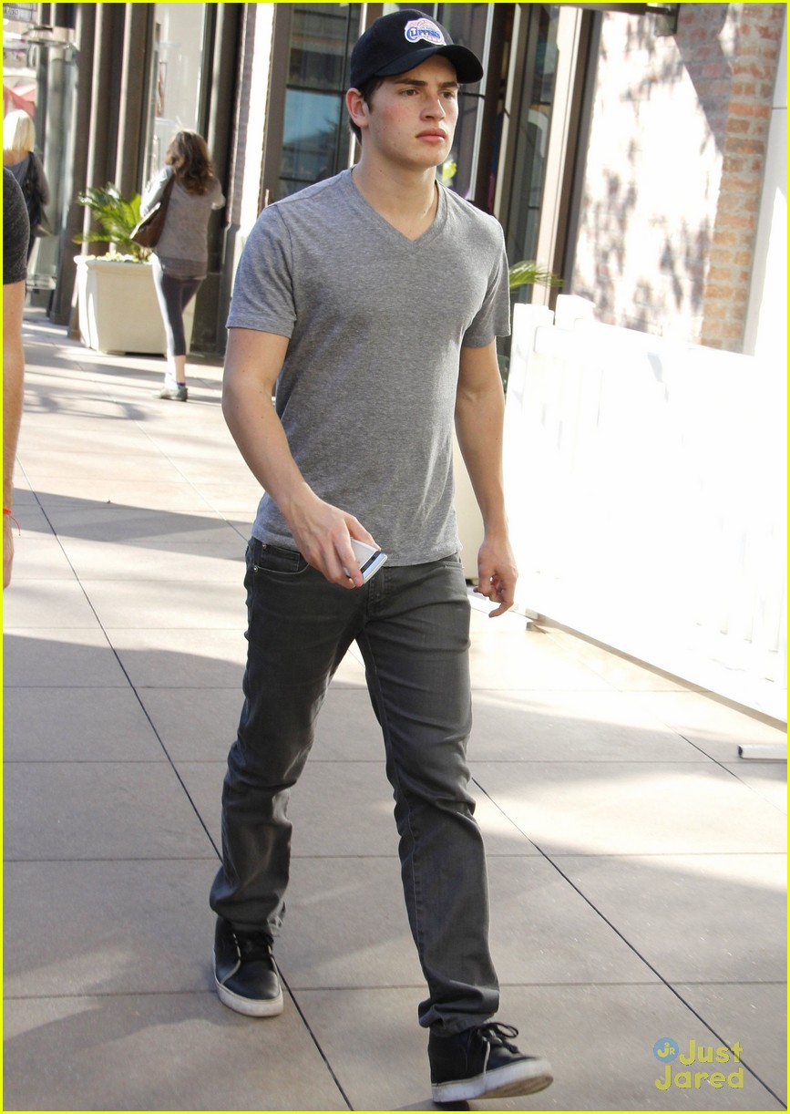 Gregg Sulkin: Beverly Hills Hunk