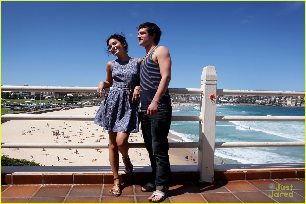 Vanessa Hudgens & Josh Hutcherson: Journey 2 Bondi Beach