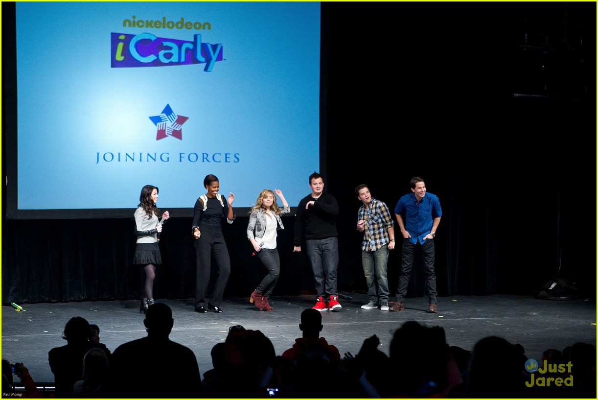 iCarly Cast Rock Out with Michelle Obama