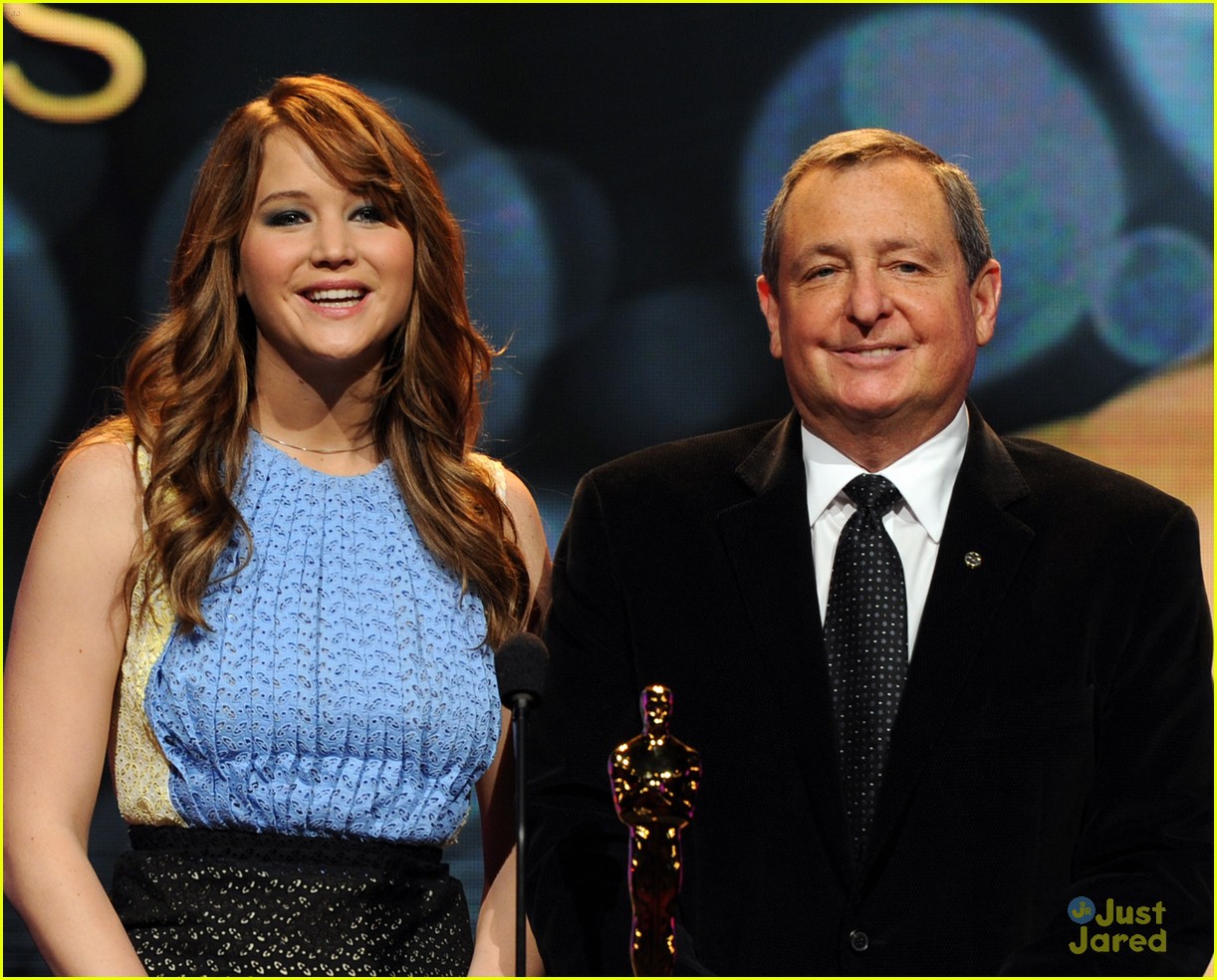 Jennifer Lawrence Announces Oscar Nominations!